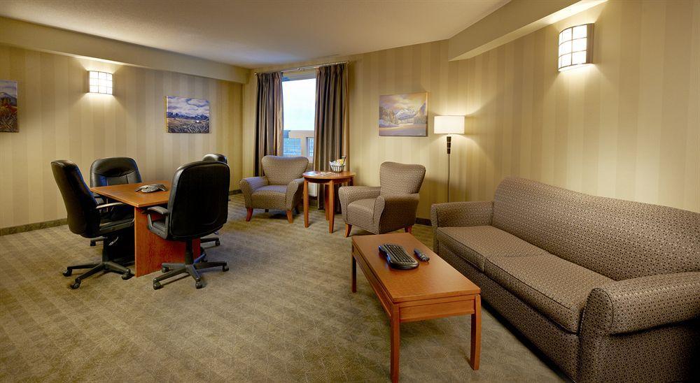 Deerfoot Inn And Casino Calgary Extérieur photo