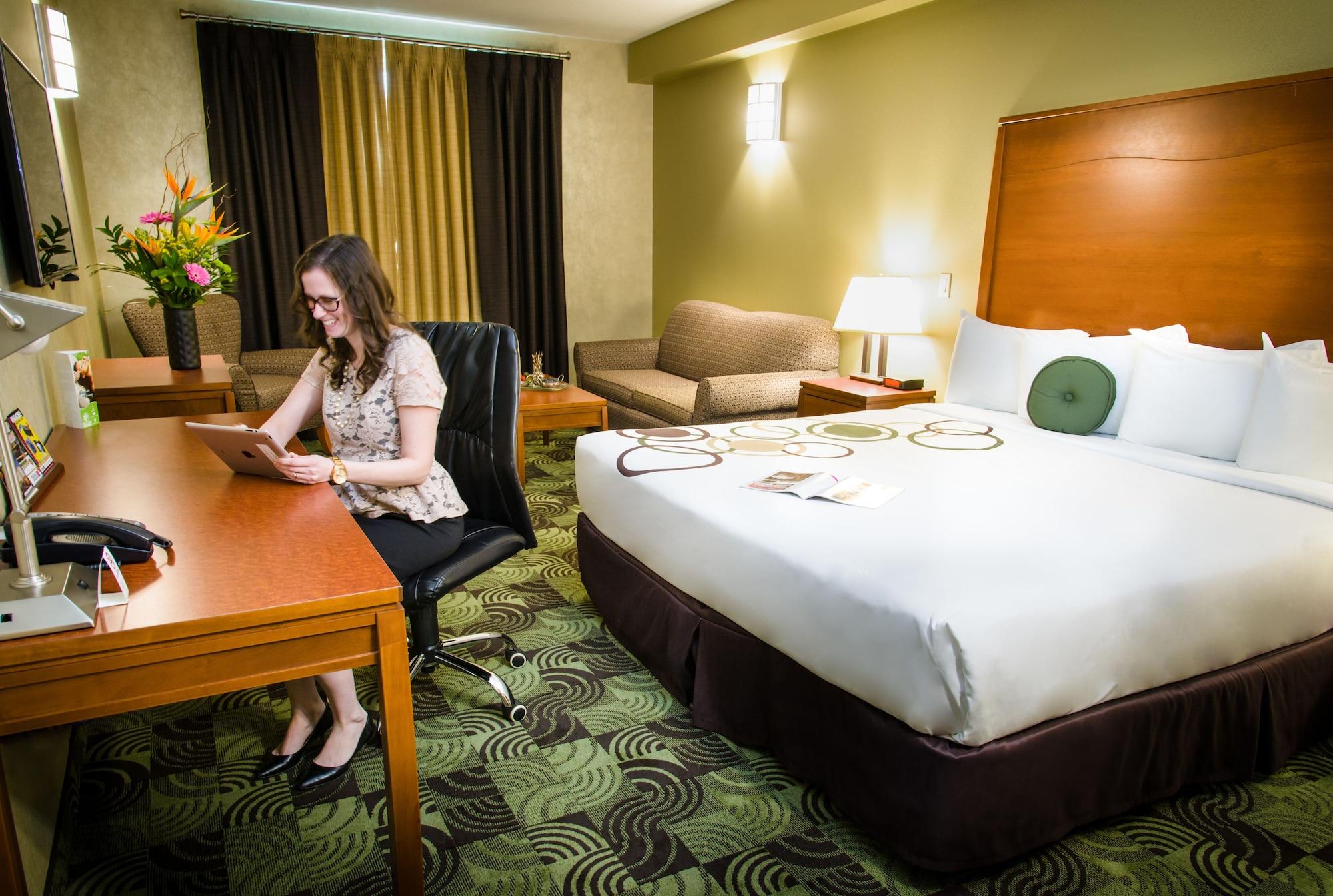 Deerfoot Inn And Casino Calgary Extérieur photo