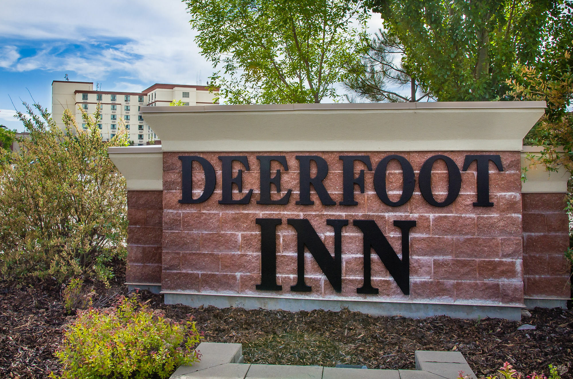 Deerfoot Inn And Casino Calgary Extérieur photo